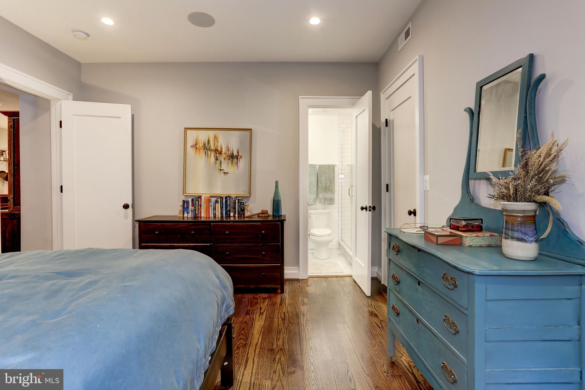 2303 Ontario Road Northwest, Unit 1 Washington, DC 20009 - Photo 18 of 24
