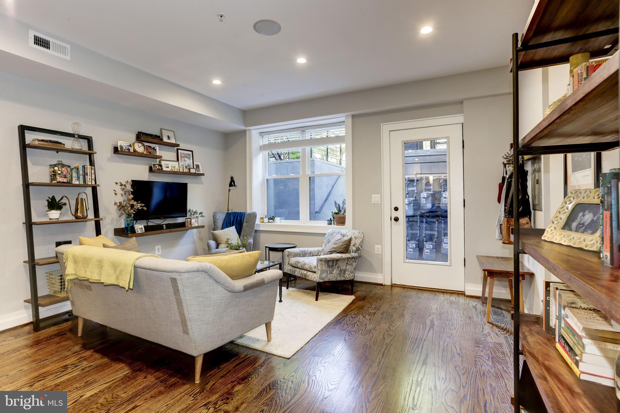 2303 Ontario Road Northwest, Unit 1 Washington, DC 20009 - Photo 5 of 24