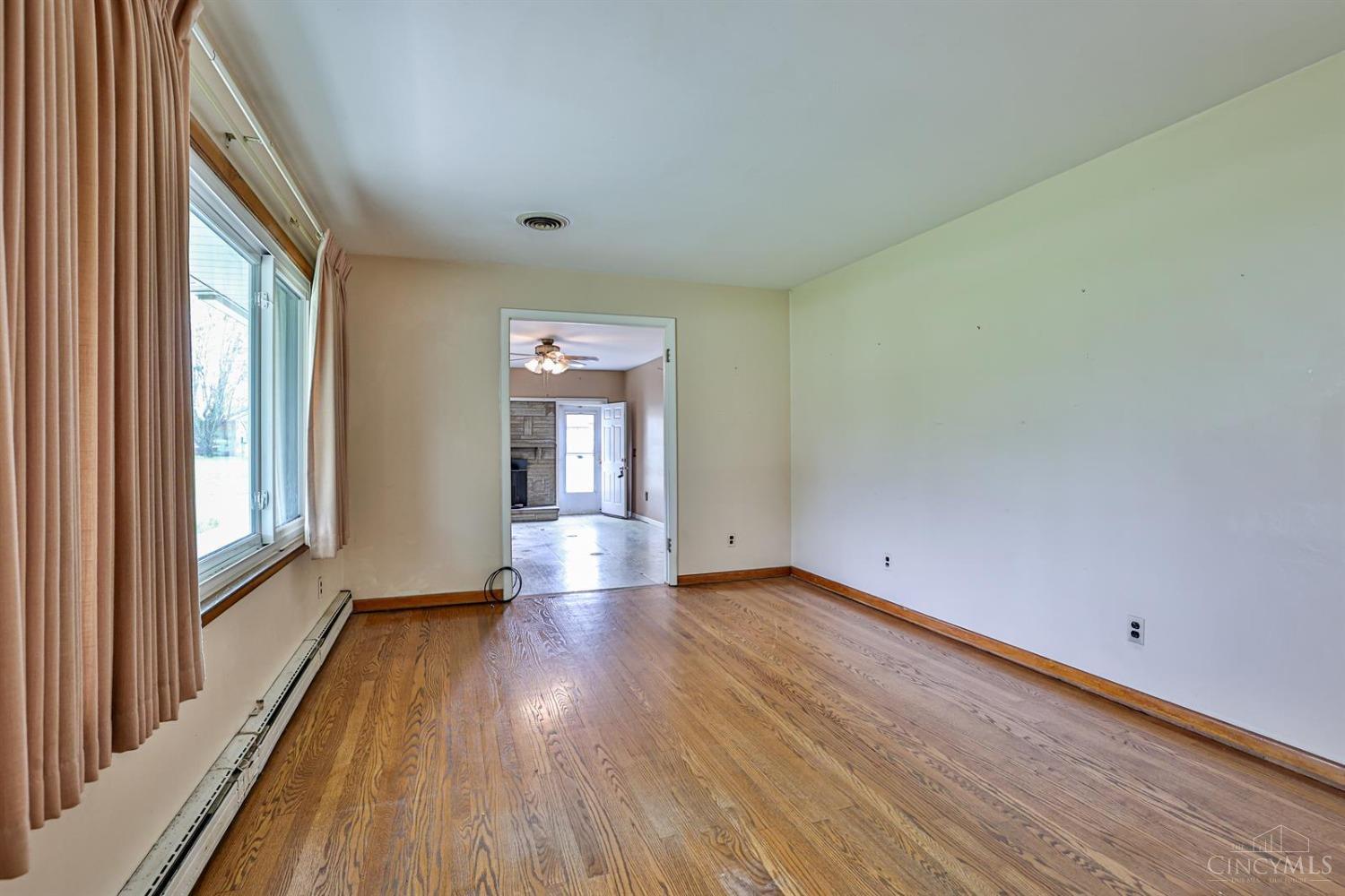 4724 Fisher Road Franklin, OH 45005 - Photo 4 of 39 Gallery Image 4