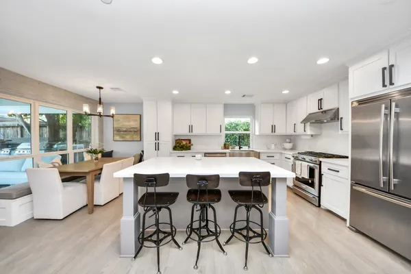 $864,999 | 14014 Kingsride Lane, Houston, TX 77079