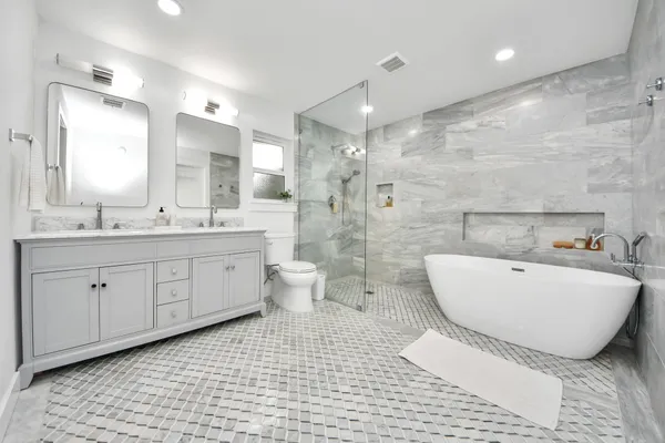 $864,999 | 14014 Kingsride Lane, Houston, TX 77079