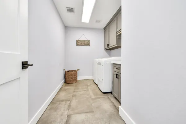 $864,999 | 14014 Kingsride Lane, Houston, TX 77079