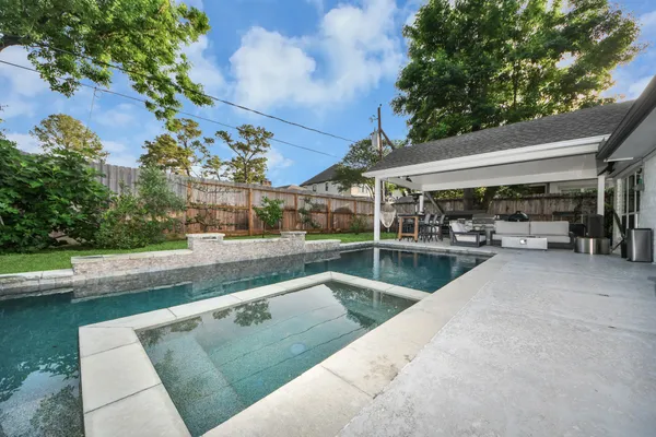 $864,999 | 14014 Kingsride Lane, Houston, TX 77079