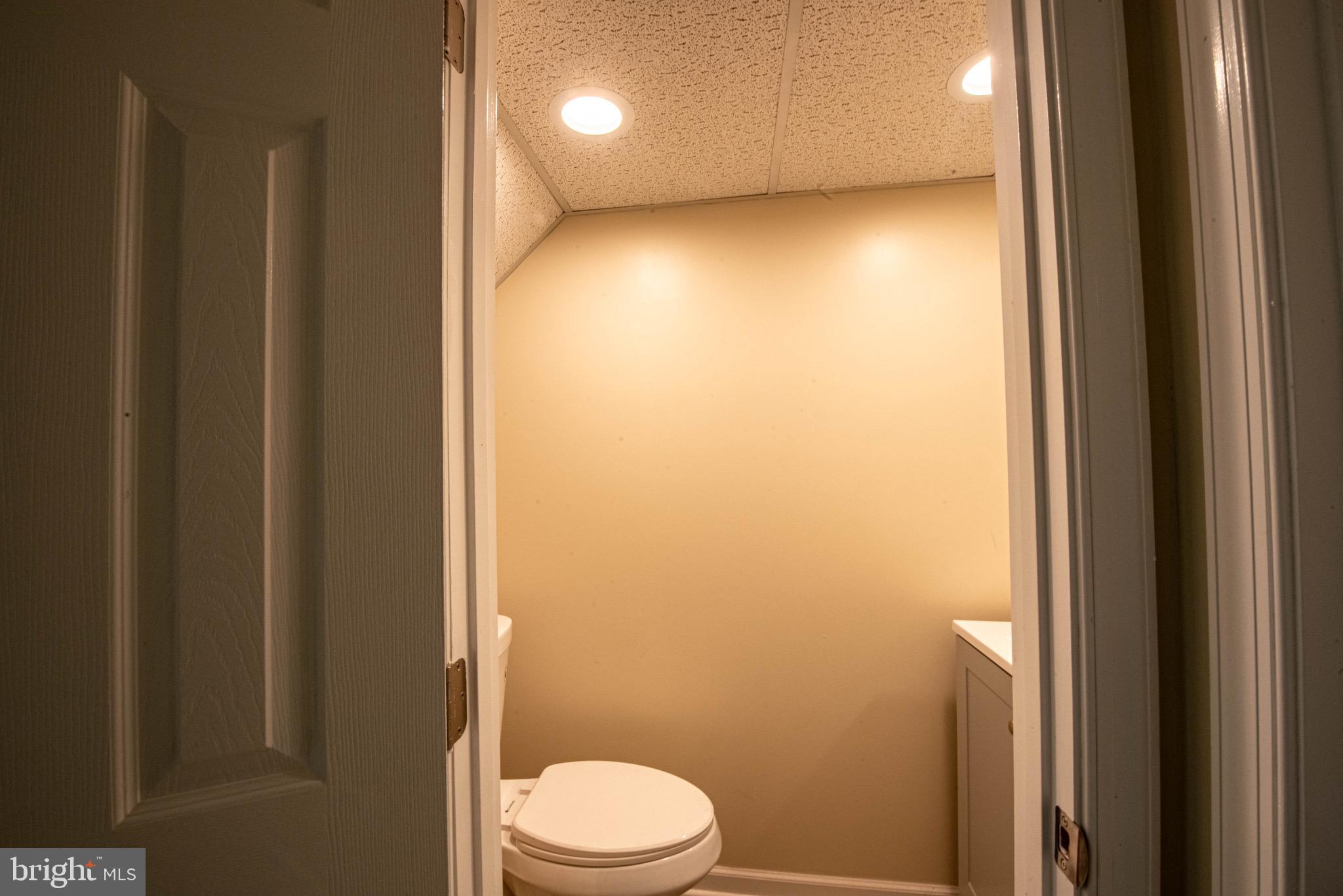 734 Corby Road Baltimore, MD 21221 - Photo 15 of 26