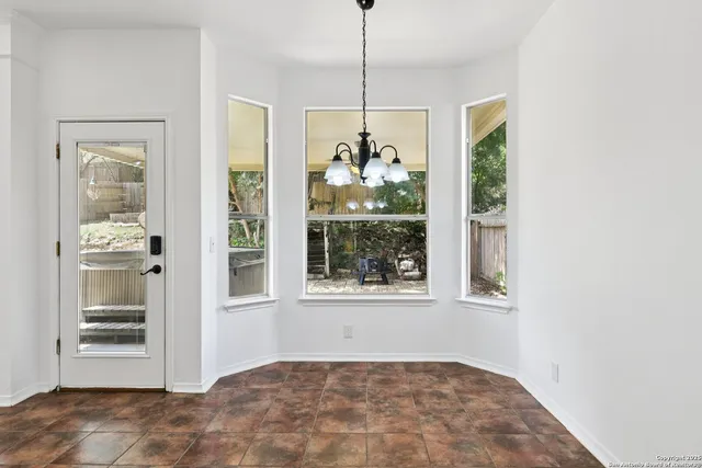 a window in an empty room