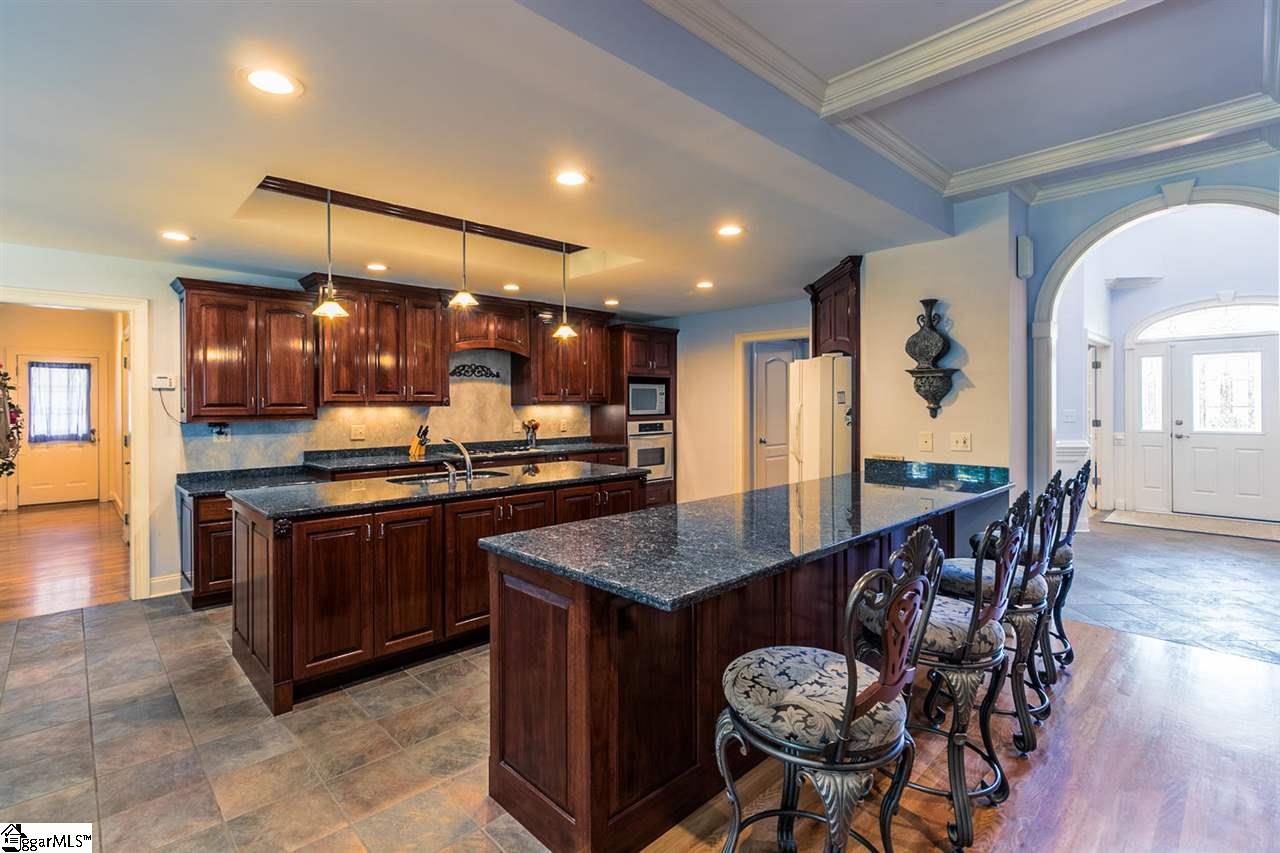 9 Hawks Perch Way Simpsonville, SC 29681 - Photo 11 of 36 Gallery Image 11