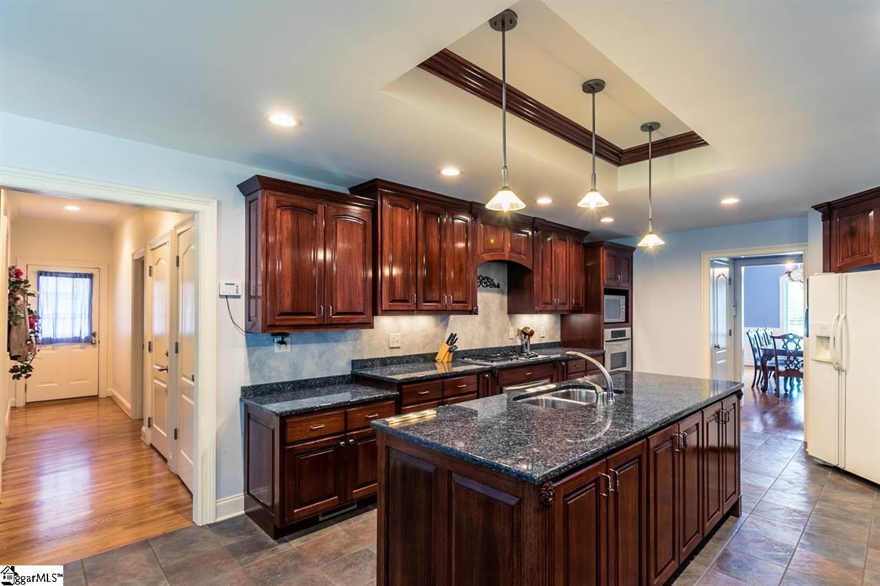 9 Hawks Perch Way Simpsonville, SC 29681 - Photo 14 of 36 Gallery Image 14