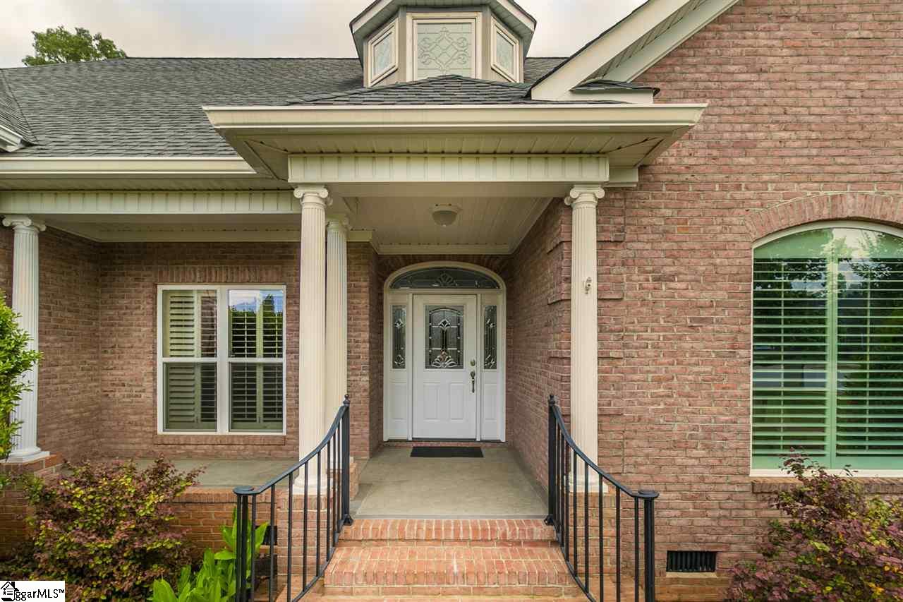 9 Hawks Perch Way Simpsonville, SC 29681 - Photo 3 of 36 Gallery Image 3
