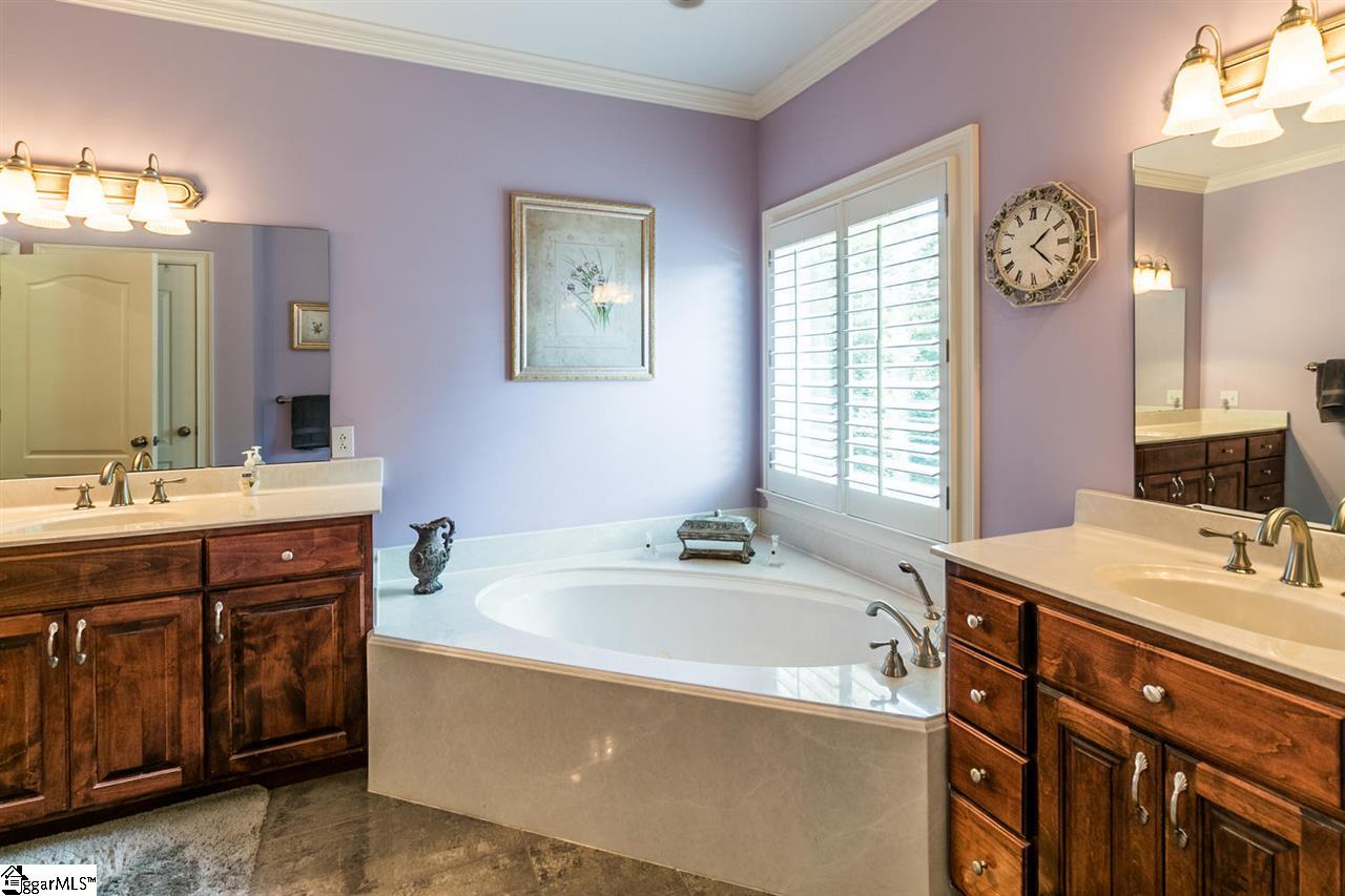 9 Hawks Perch Way Simpsonville, SC 29681 - Photo 21 of 36 Gallery Image 21