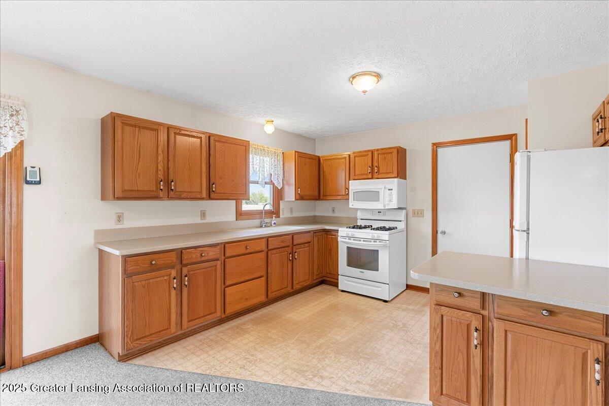 5556 West Barnes Road Eaton Rapids, MI 48827 - Photo 16 of 39 16-Media Jett - 21