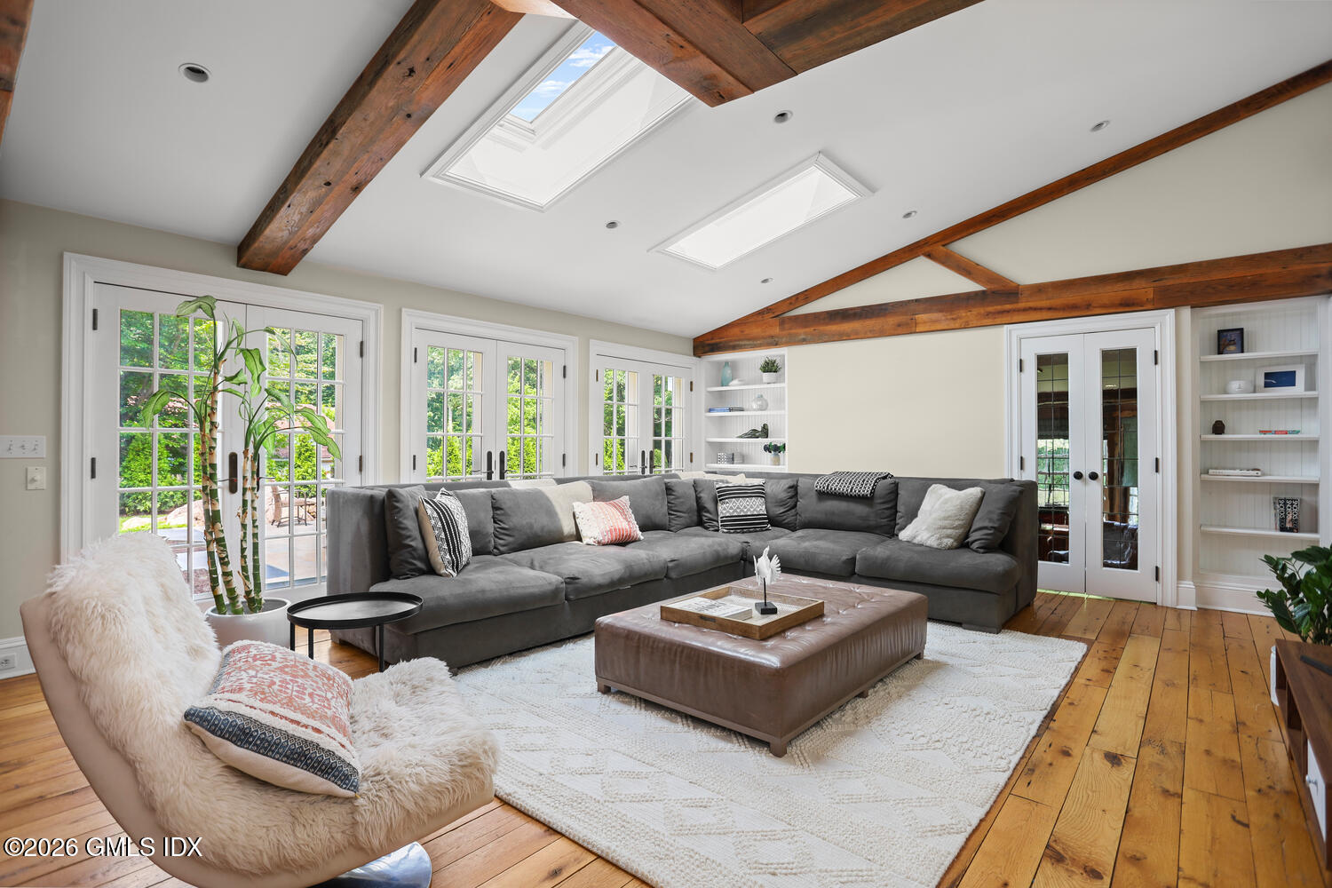 175 Cat Rock Road Cos Cob, CT 06807 - Photo 11 of 73 175 Cat Rock Rd Cos Cob CT-large-016-030