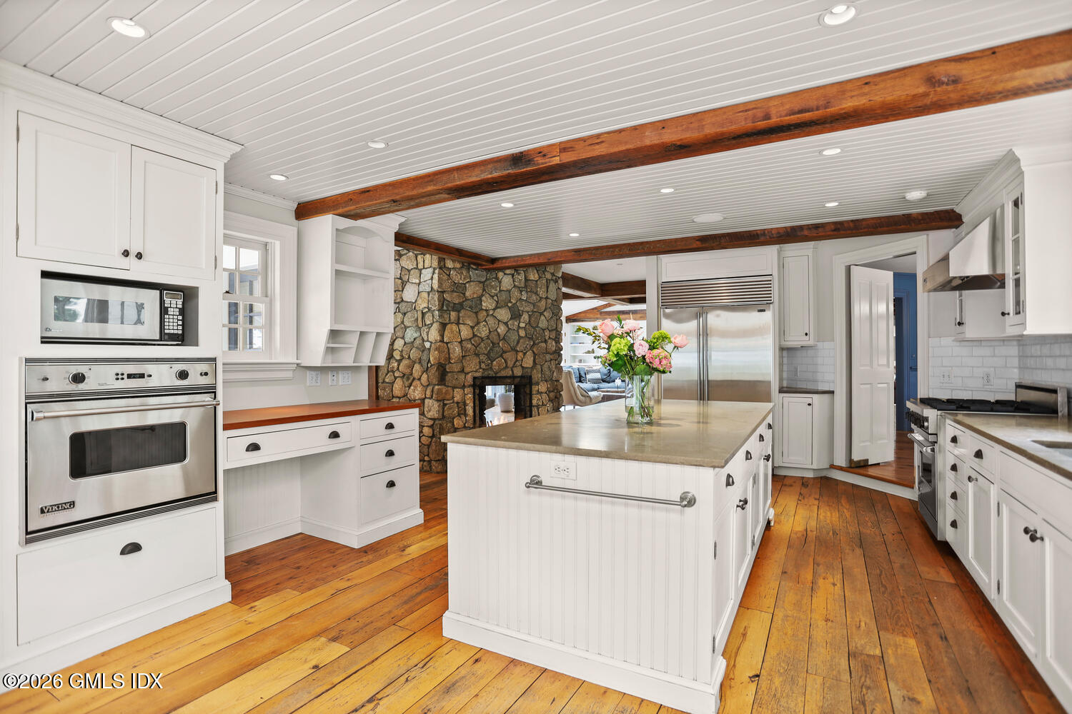 175 Cat Rock Road Cos Cob, CT 06807 - Photo 20 of 73 175 Cat Rock Rd Cos Cob CT-large-026-037