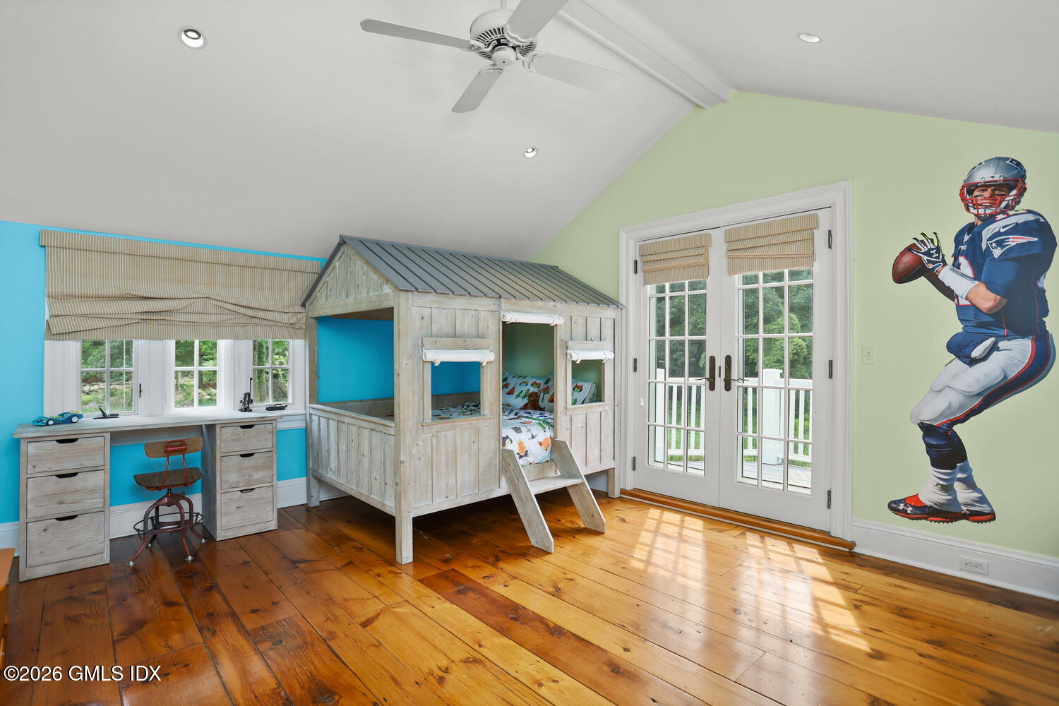 175 Cat Rock Road Cos Cob, CT 06807 - Photo 43 of 73 175 Cat Rock Rd Cos Cob CT-large-051-051