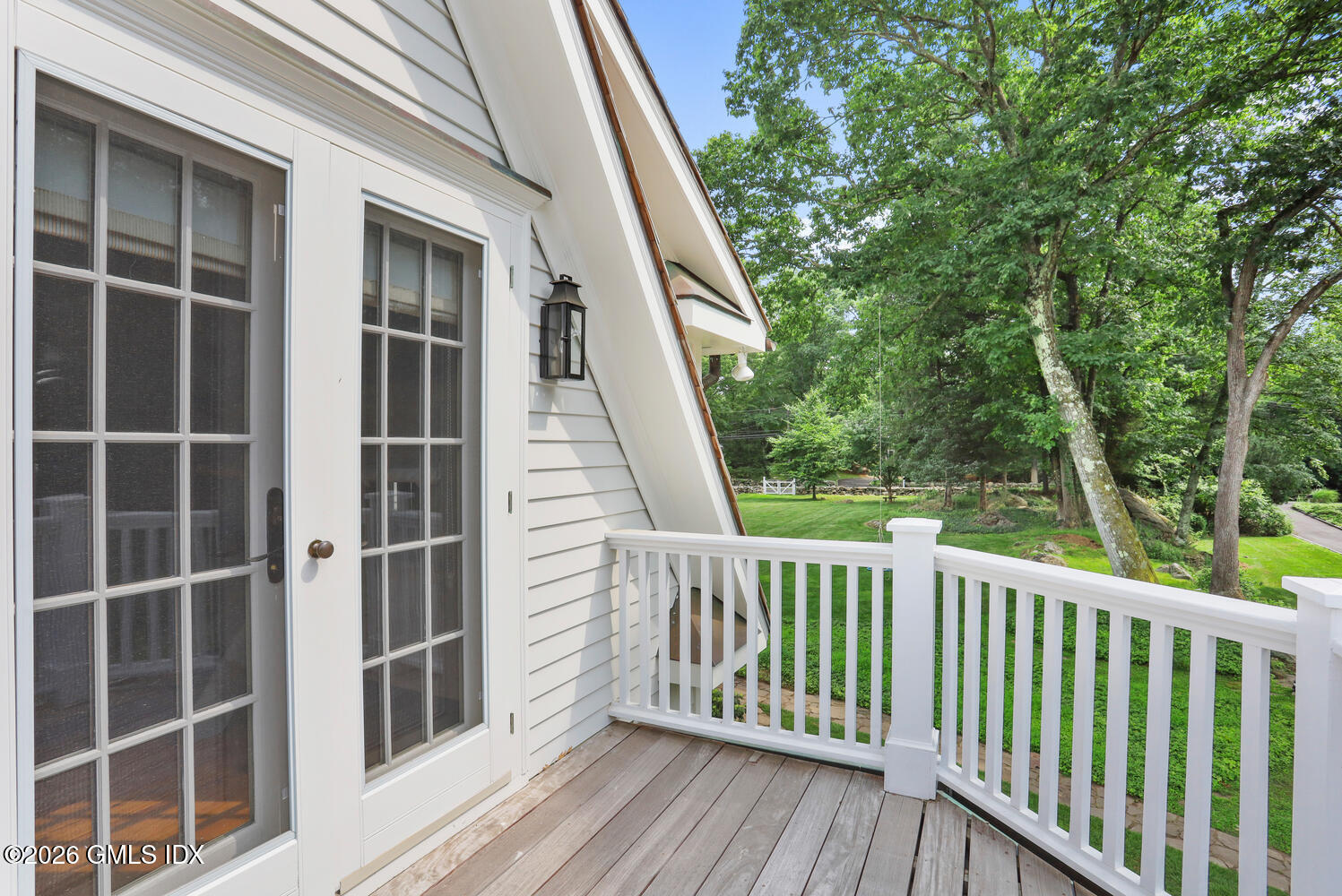 175 Cat Rock Road Cos Cob, CT 06807 - Photo 55 of 73 175 Cat Rock Rd Cos Cob CT-large-071-056