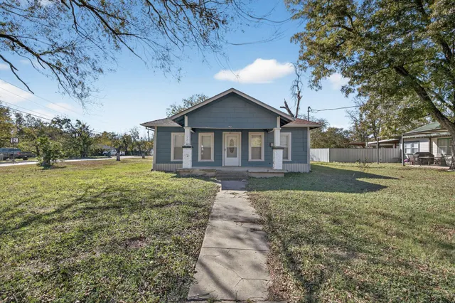 $130,500 | 602 Bosque Street, Meridian, TX 76665