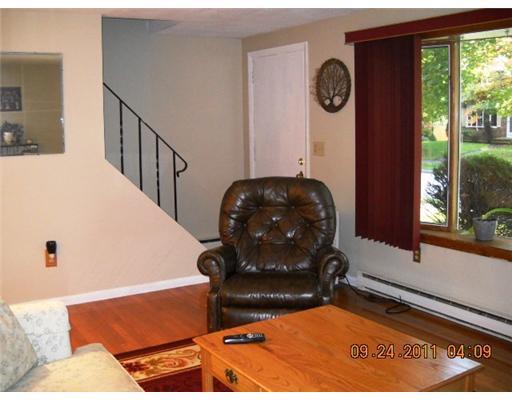 20 Villa Road, Unit 20 Westbrook, ME 04092 - Photo 11 of 18 Living Room.