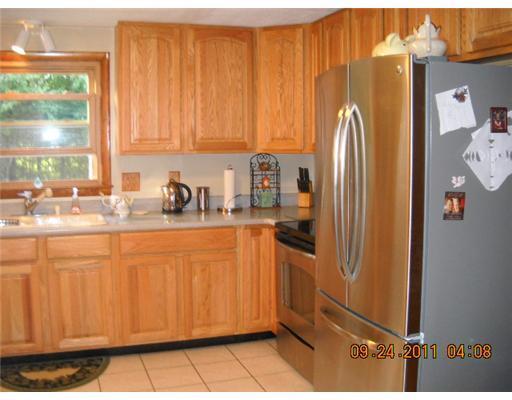 20 Villa Road, Unit 20 Westbrook, ME 04092 - Photo 5 of 18 Kitchen.