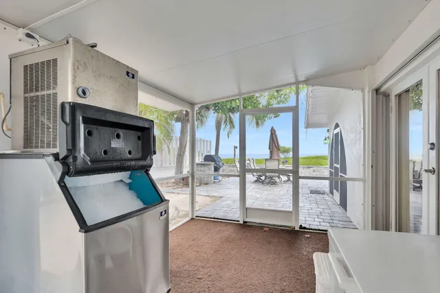 $5,700,000 | 1590 Pelican Road, Marathon, FL 33050