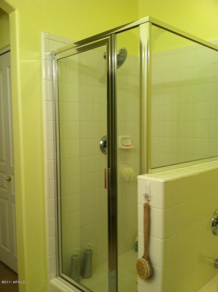 955 East Knox Road, Unit 206 Chandler, AZ 85225 - Photo 11 of 14 separate shower and tub