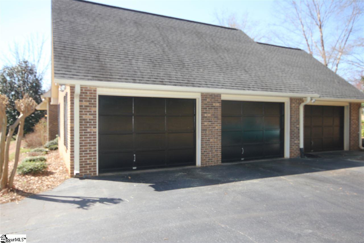 224 Foot Hills Road Greenville, SC 29617 - Photo 2 of 25 Gallery Image 2