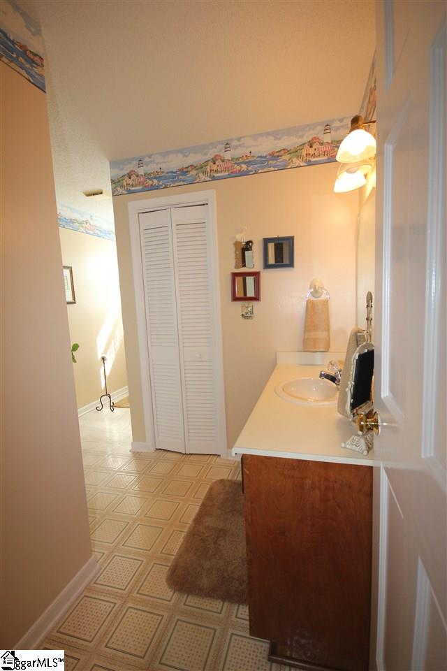 224 Foot Hills Road Greenville, SC 29617 - Photo 18 of 25 Gallery Image 18