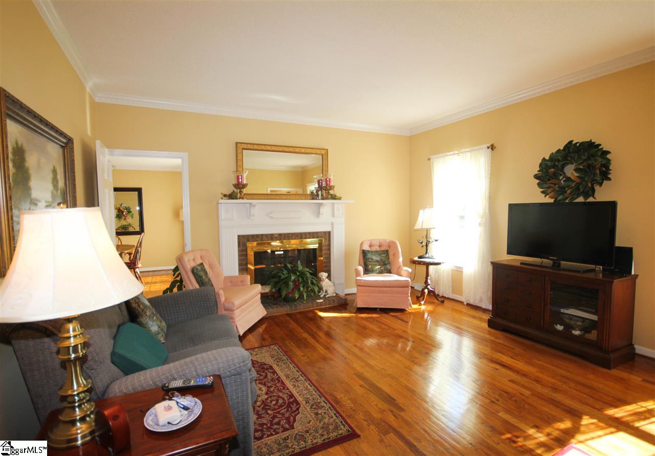 224 Foot Hills Road Greenville, SC 29617 - Photo 4 of 25 Gallery Image 4