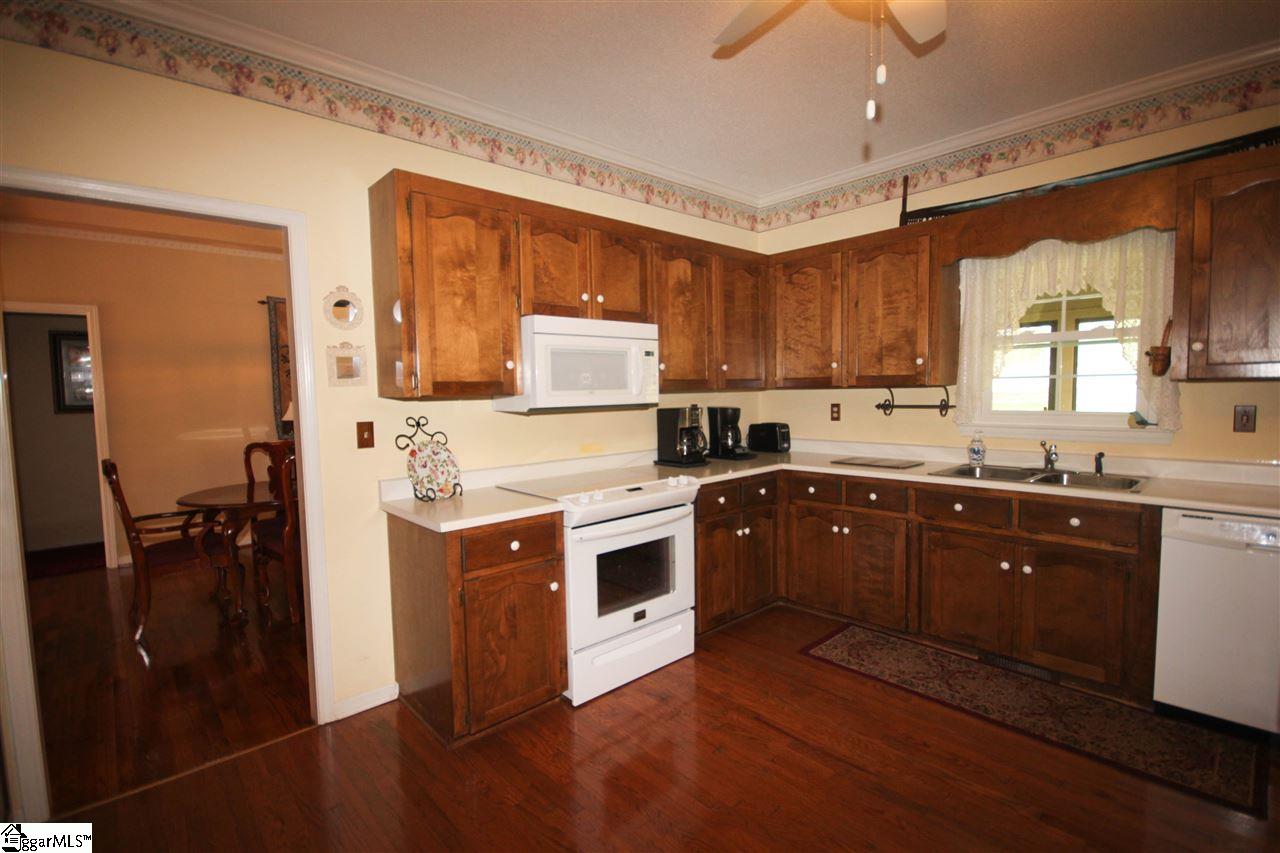 224 Foot Hills Road Greenville, SC 29617 - Photo 8 of 25 Gallery Image 8