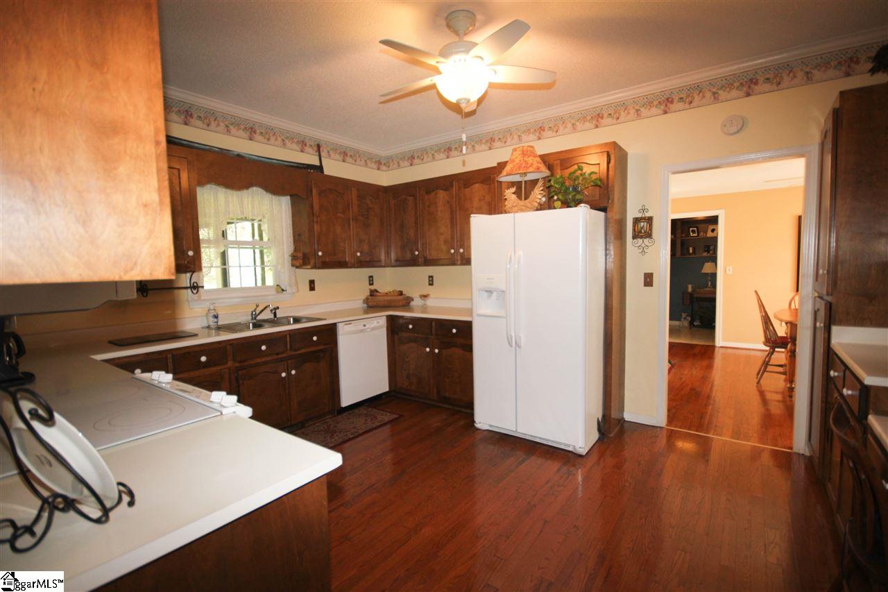 224 Foot Hills Road Greenville, SC 29617 - Photo 9 of 25 Gallery Image 9