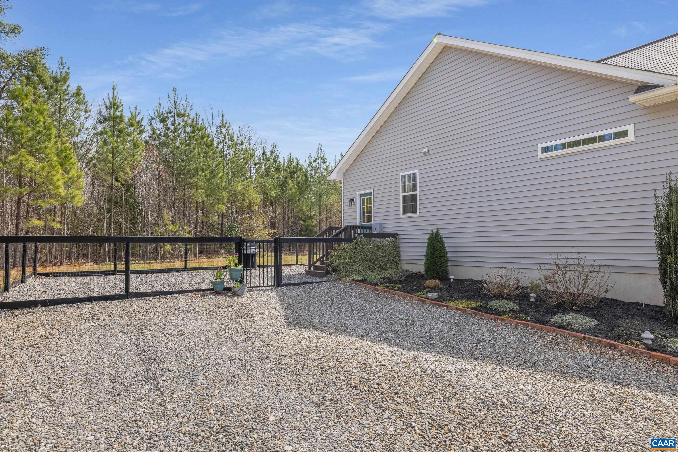 1340 Roundabout Road Louisa, VA 23093 - Photo 3 of 75