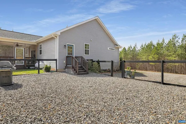 $457,000 | 1340 Roundabout Road, Louisa, VA 23093