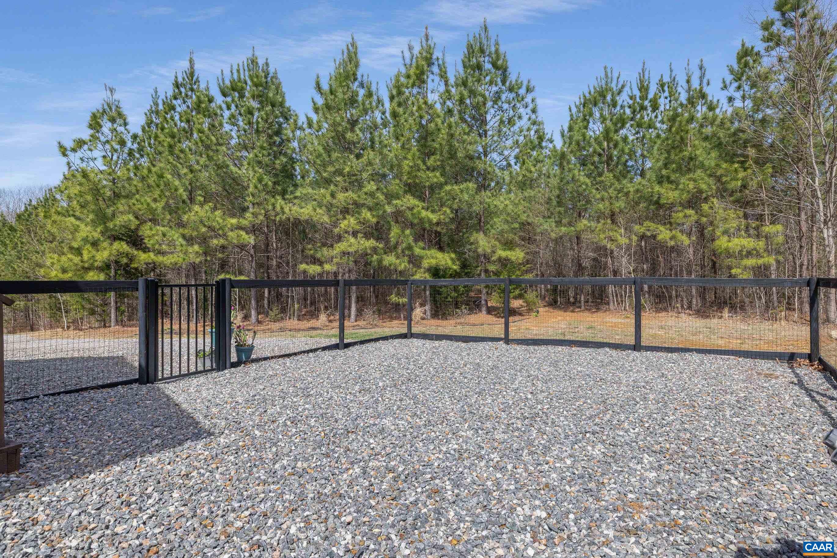 1340 Roundabout Road Louisa, VA 23093 - Photo 4 of 75