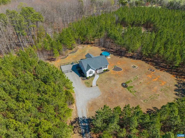 $457,000 | 1340 Roundabout Road, Louisa, VA 23093