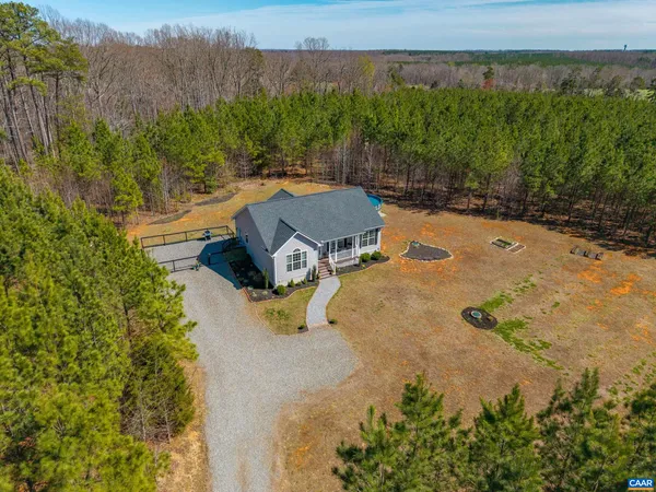 $457,000 | 1340 Roundabout Road, Louisa, VA 23093