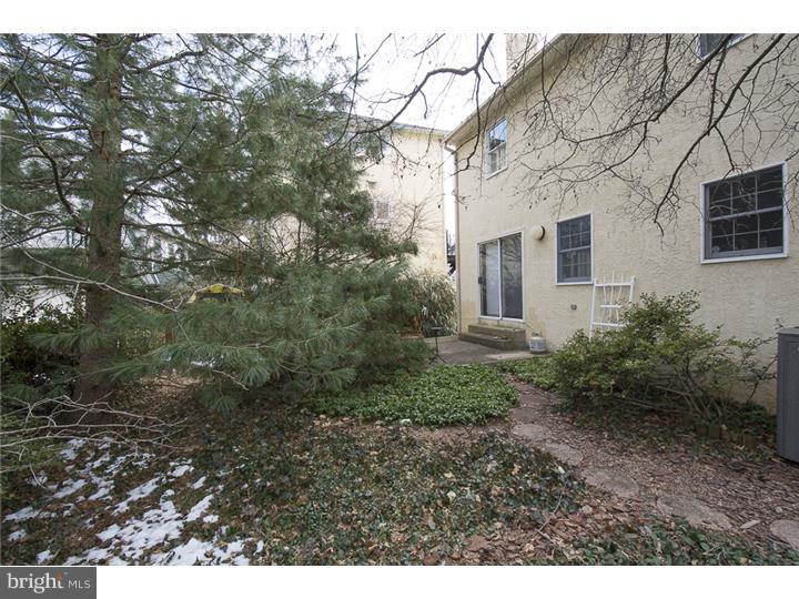 519 Merwyn Road Narberth, PA 19072 - Photo 4 of 16 Exterior Back