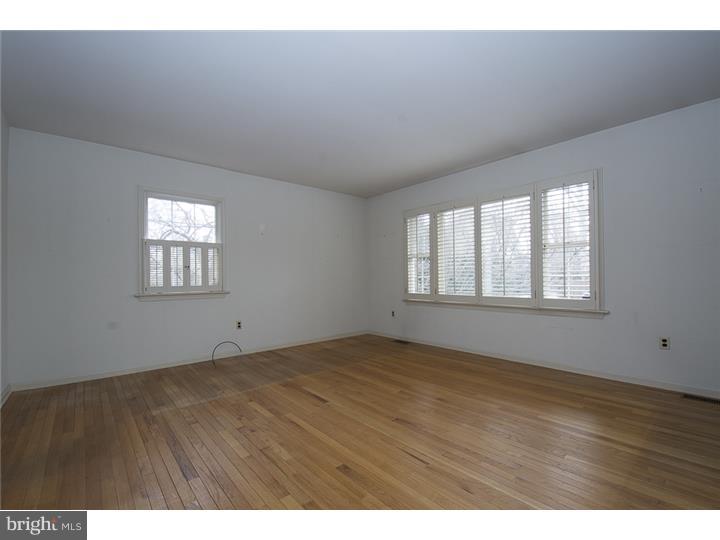 519 Merwyn Road Narberth, PA 19072 - Photo 7 of 16 Living Room