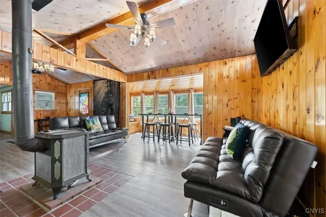 $339,900 | 156 Minnow Brook Lane, Webb, NY 13420