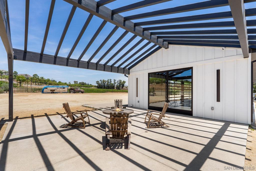 36051 East Benton Road Temecula, CA 92592 - Photo 29 of 42
