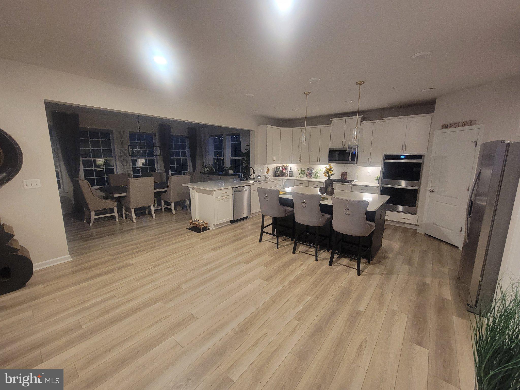 9901 Kildore Way Fort Washington, MD 20744 - Photo 4 of 7 Spacious modern kitchen with elegance.