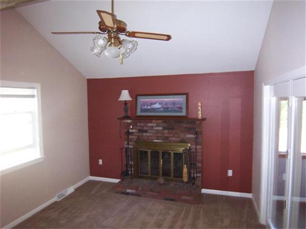131 Ruby Road Dracut, MA 01826 - Photo 18 of 30 Gallery Image 18