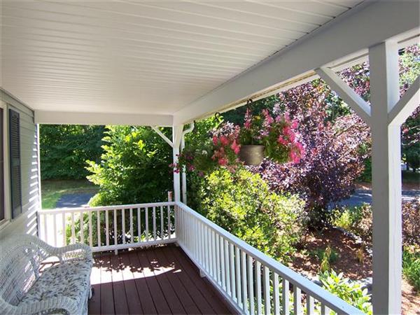 131 Ruby Road Dracut, MA 01826 - Photo 3 of 30 Gallery Image 3