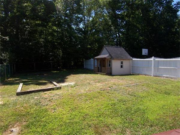 131 Ruby Road Dracut, MA 01826 - Photo 7 of 30 Gallery Image 7