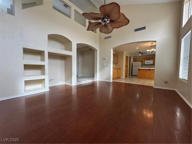 $1,995 | 821 Dancing Vines Avenue, Las Vegas, NV 89183