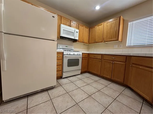 $1,995 | 821 Dancing Vines Avenue, Las Vegas, NV 89183