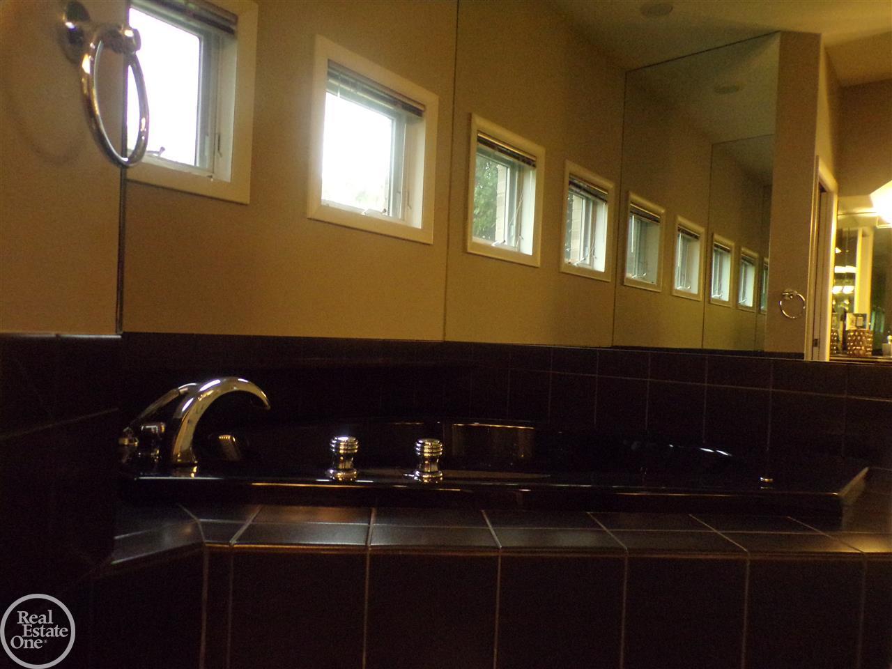 67447 Quail Ridge Washington, MI 48095 - Photo 24 of 69 31365145-30.JPG