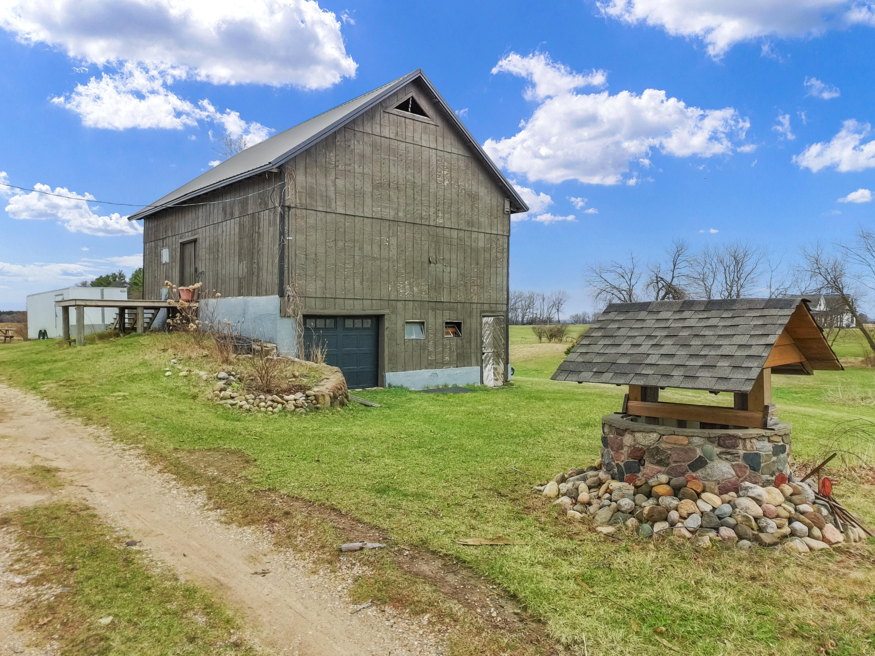 W6660 Willow Bend Road Walworth, WI 53184 - Photo 36 of 47 Barn 2