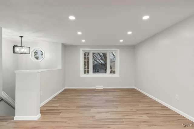 $3,250 | 7789 New Hope East, Clay, NY 13090