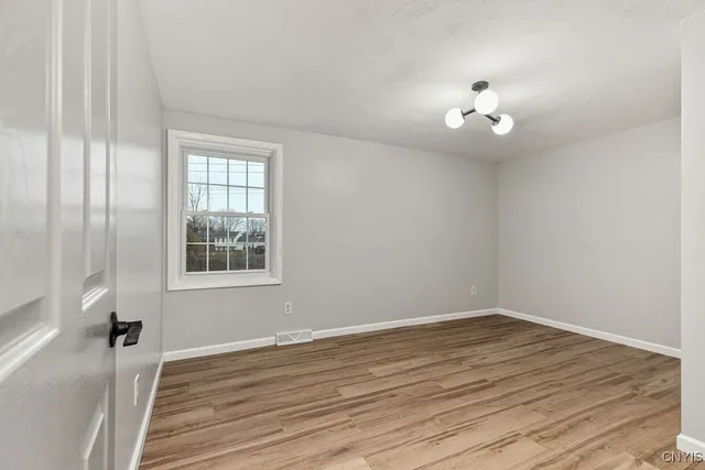 $3,250 | 7789 New Hope East, Clay, NY 13090