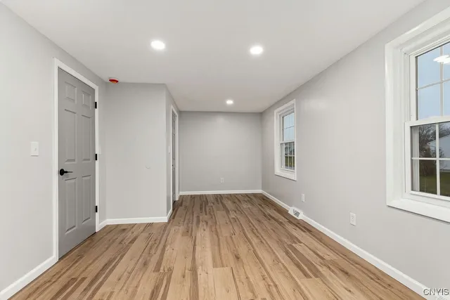 $3,250 | 7789 New Hope East, Clay, NY 13090