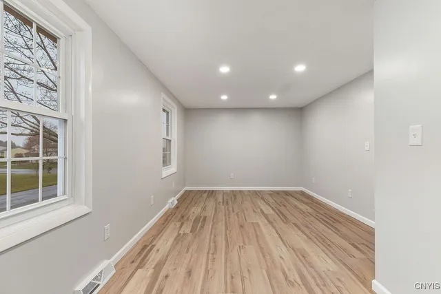 $3,250 | 7789 New Hope East, Clay, NY 13090