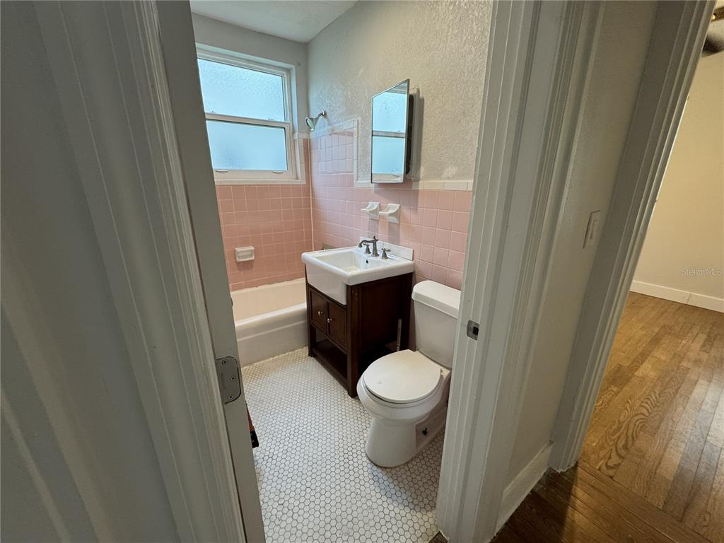424 Armada Road South, Unit 3 Venice, FL 34285 - Photo 7 of 10 Gallery Image 7